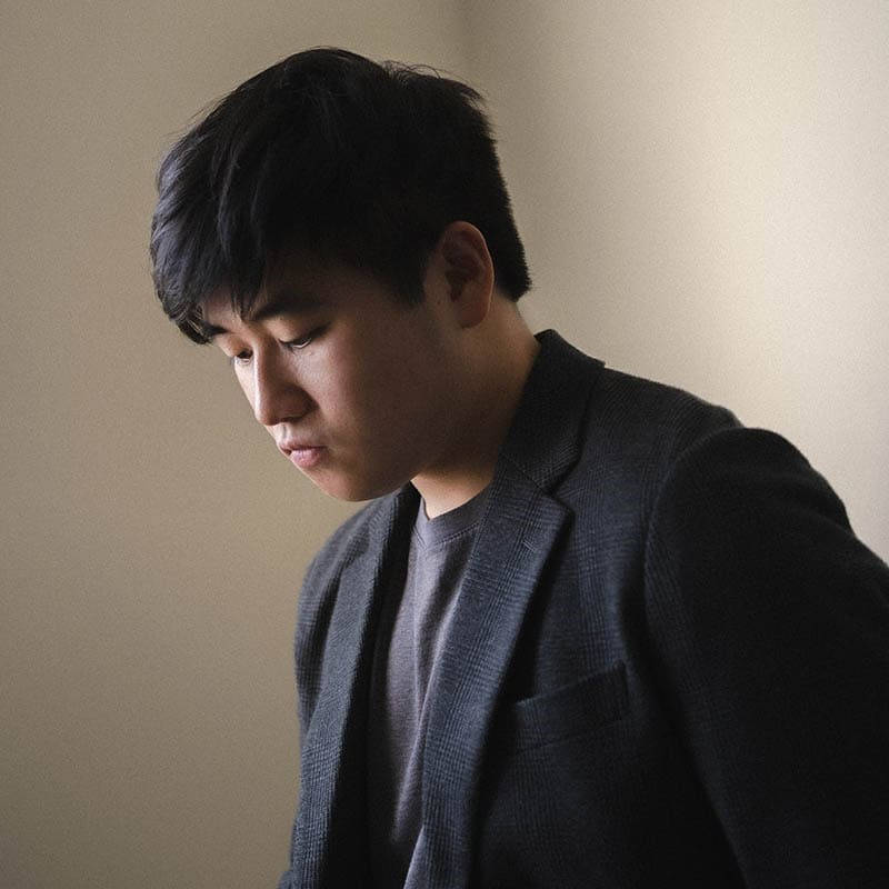 ธนัช นวลโชค